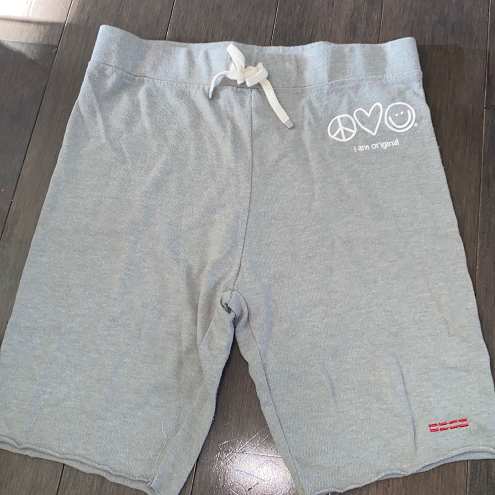 Peace Love World Gray I Am Original Shorts | Girls Size 14